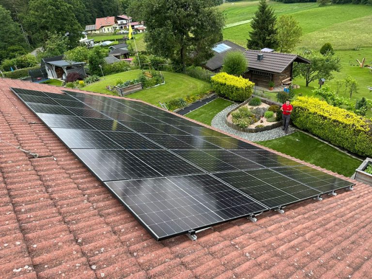 EBZ Energie Photovoltaik 10 kWh Photovoltaikanlage Südausrichtung mit Autoladestation, Speicher und integrierter Wärmepumpe