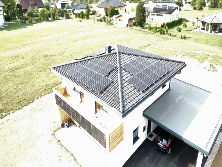 EBZ Energie Photovoltaik Speicher und Notstromumschalter