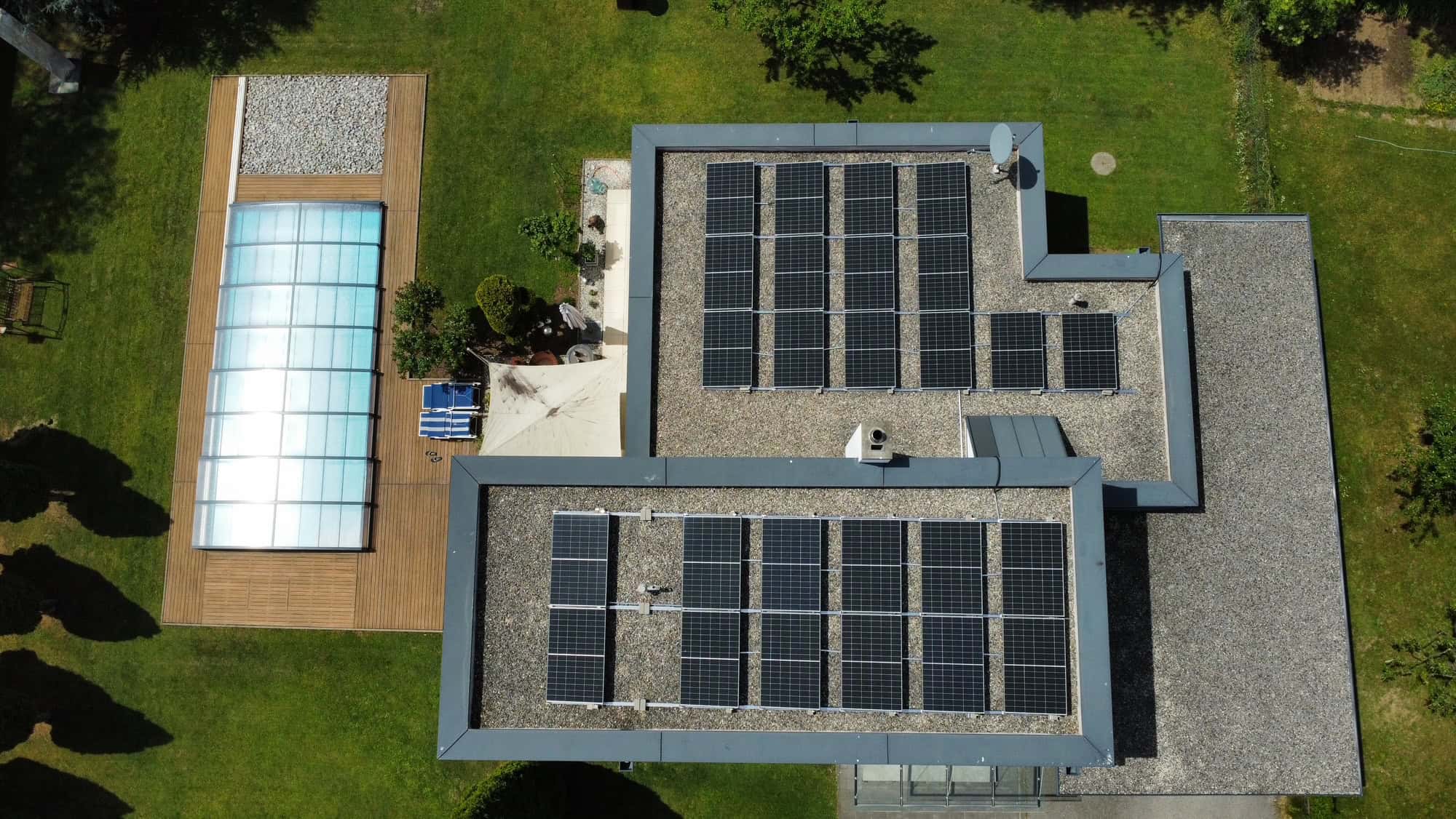 11,83-kWp-Photovoltaikanlage auf einem Flachdach in Graz
